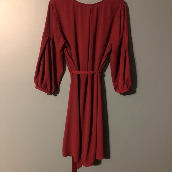 Size large Woman’s long sleeve burgundy dress - Picture 3 of 3